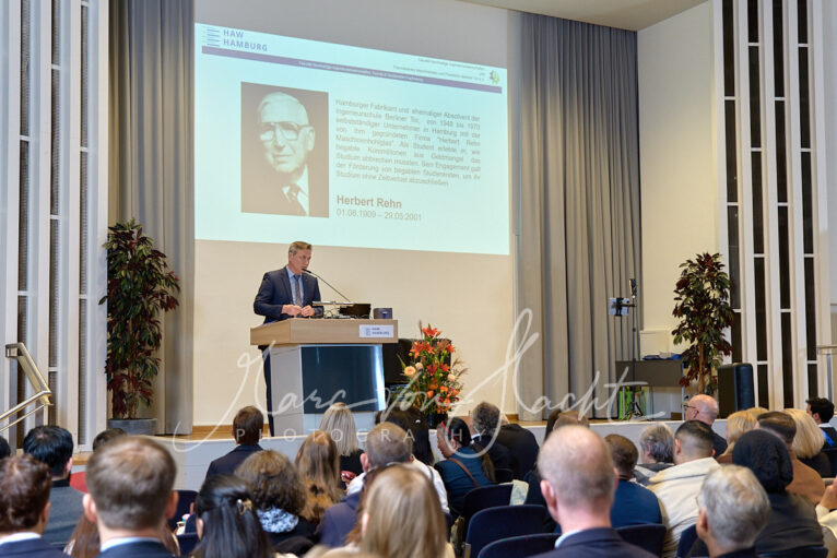 045 haw 11 2025 pvh23415