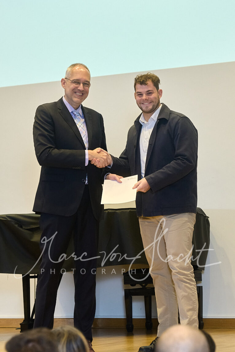 100 haw 11 2025 vh012835