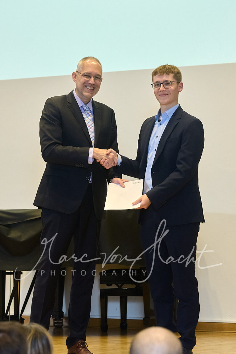 105 haw 11 2025 vh012851