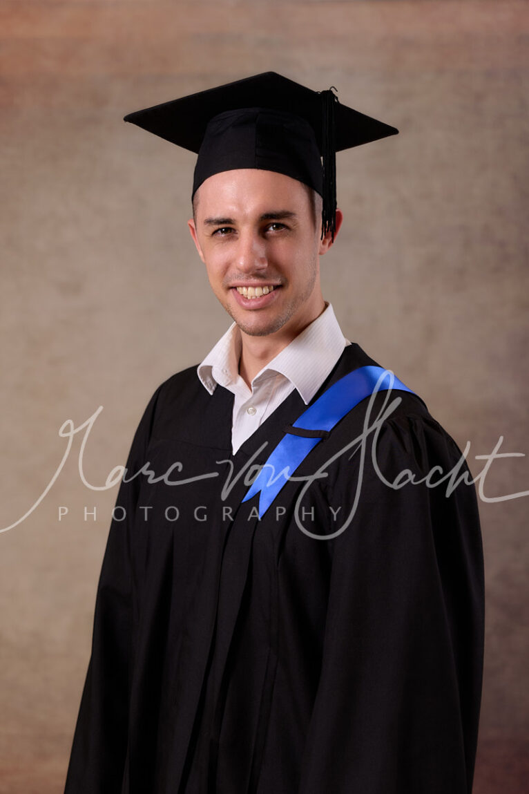 166 a4 portraits pvh23509